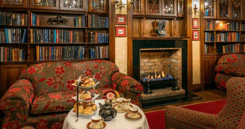 newgrange_hotel_library_lounge_1